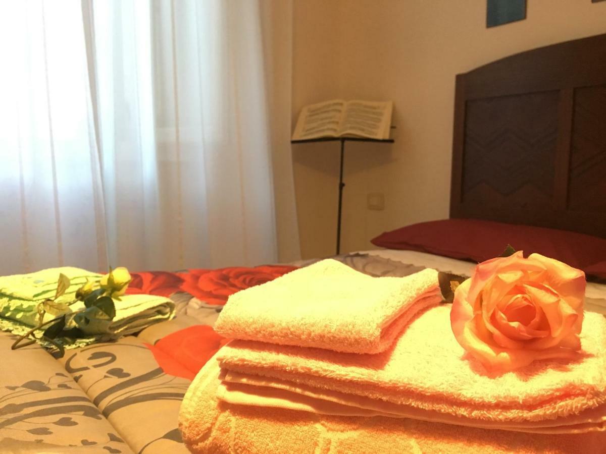 New Alex Home. Al Teatro. Ліворно Екстер'єр фото