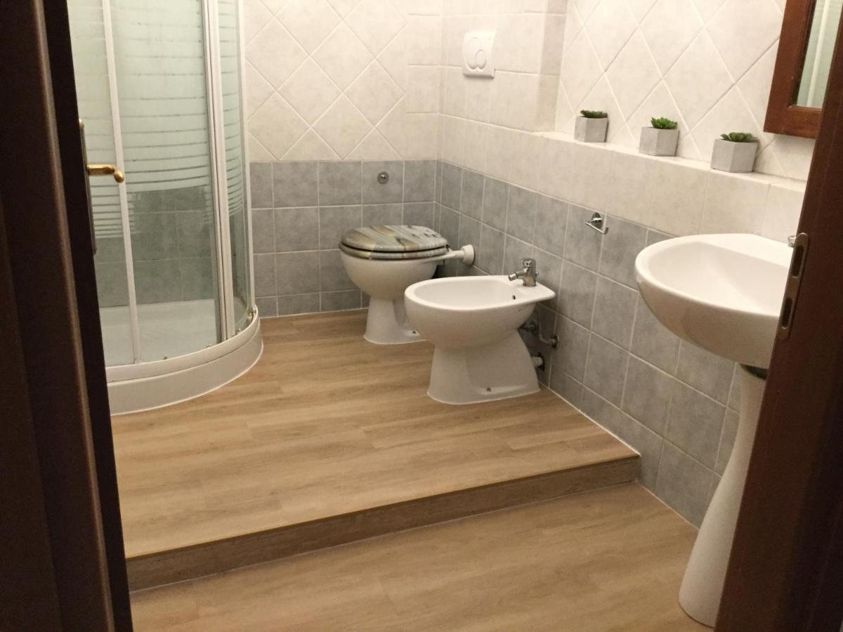 New Alex Home. Al Teatro. Ліворно Екстер'єр фото